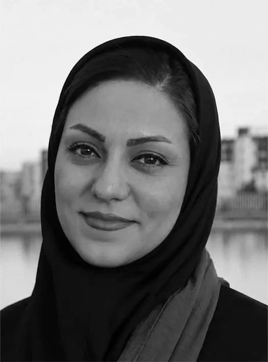 مینا اکبری جاوید
