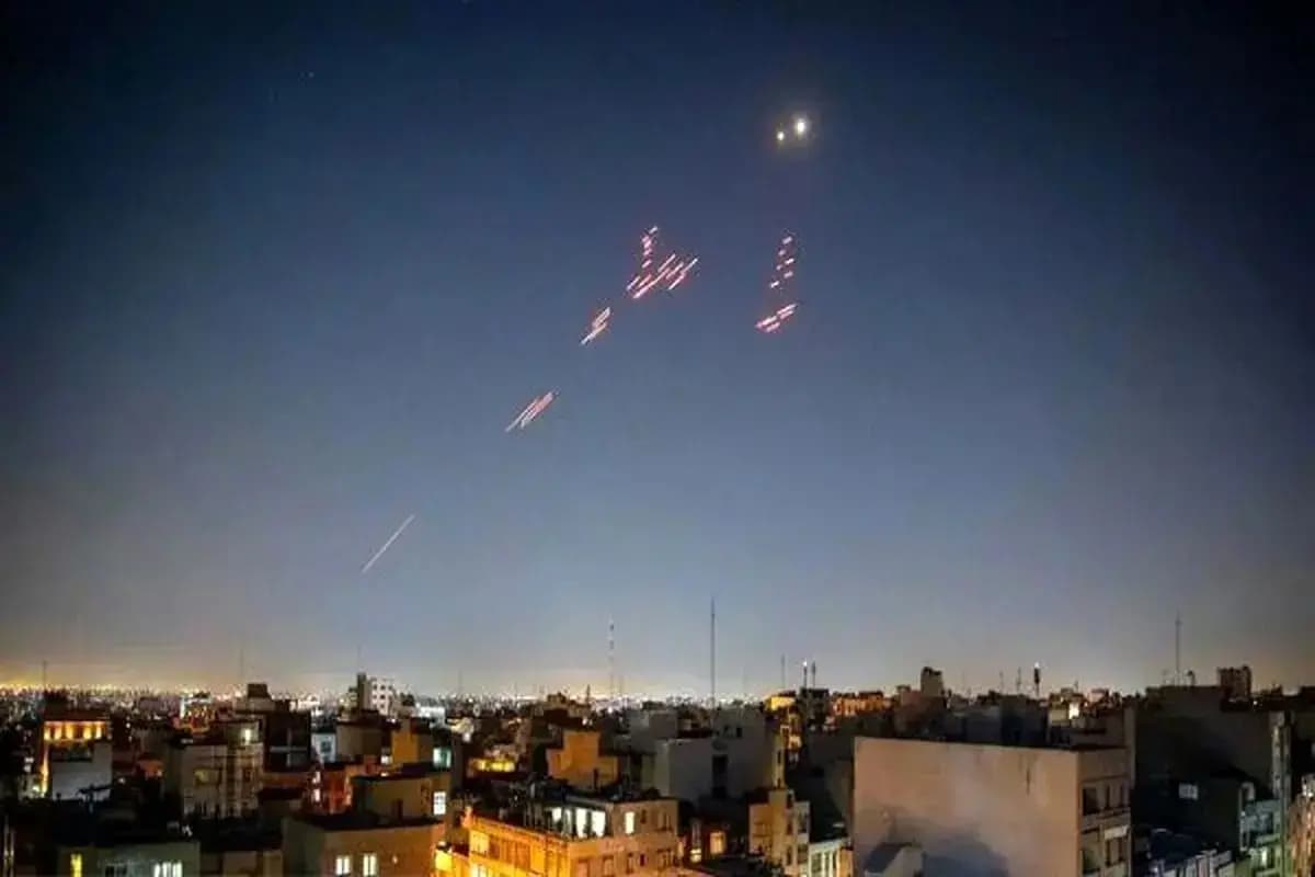 فوری/ شنیده شدن صدای پدافند و انفجار دقایقی قبل در شهرری