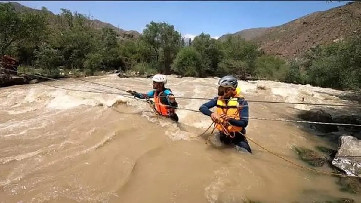 مرگ پدر و پسر اهل مازندران در رودخانه هراز / بعد از 4 روز جست‌وجوها به پایان نرسیده
