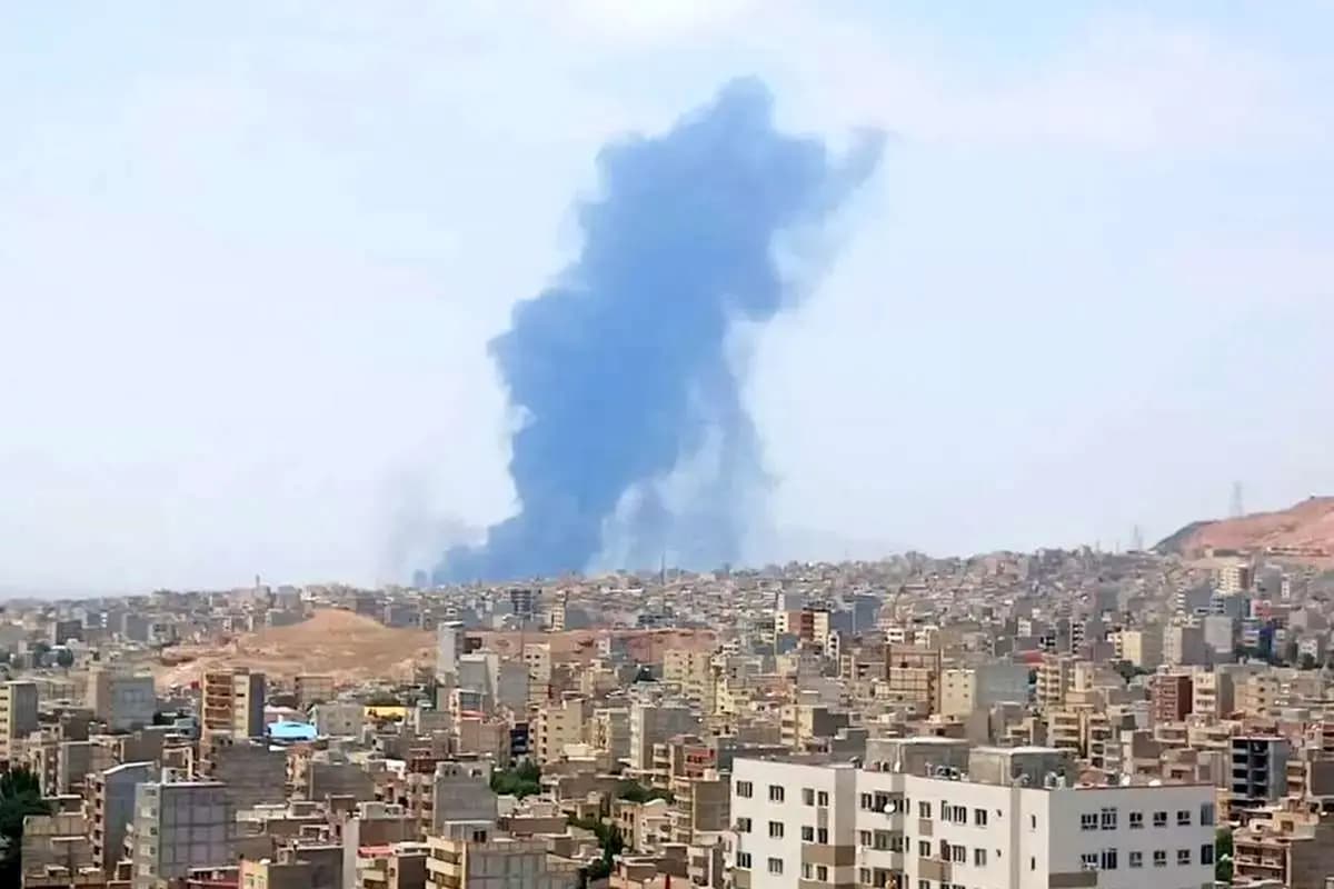 شنیده شدن صداهای انفجار و پرواز بالگردها در مشهد