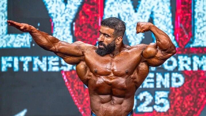 عکس| ریزش ۷۰۰۰۰۰ نفری فالوورهای هادی چوپان!