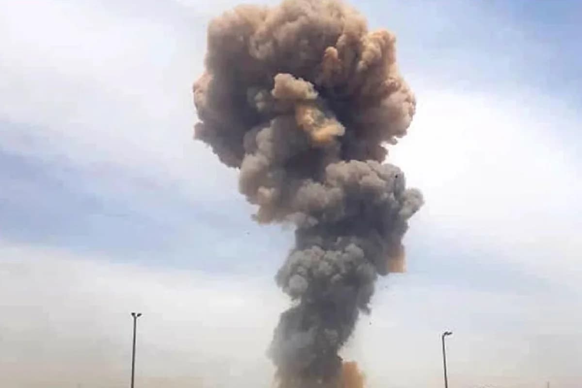 درمانگاه مجاور مدرسه شجره طیبه در میناب هم مورد حمله قرار گرفت