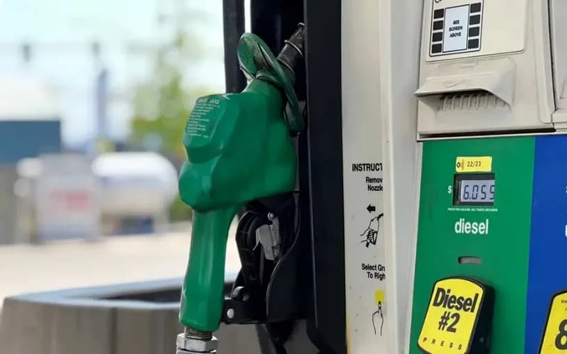 قیمت بنزین آمریکا در آستانه رکورد تاریخی!