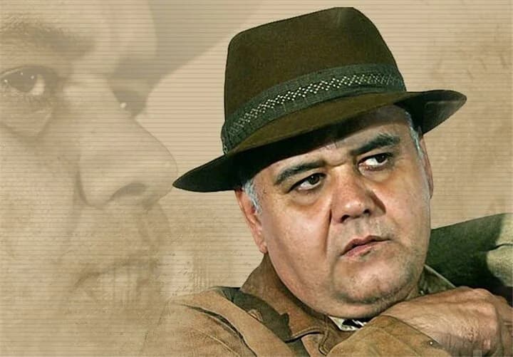 نوشته‌ سنگ قبر اکبر عبدی چیست؟ + عکس