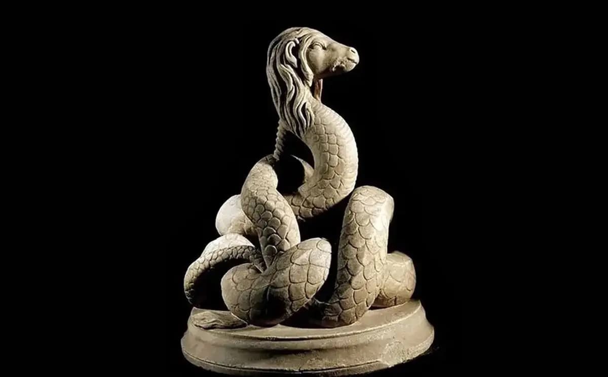 پیامبری که از طرف «خدای مار» آمده است!