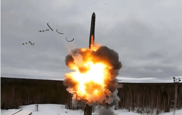 هشدار به آمریکا؛ این موشک ها در عرض ۳۰ دقیقه به کاخ سفید میرسند