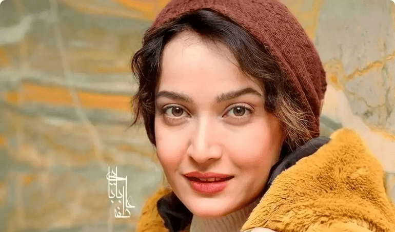 چهره «الهام نامی» در ایام کودکی و در اواخر دهه ۶۰