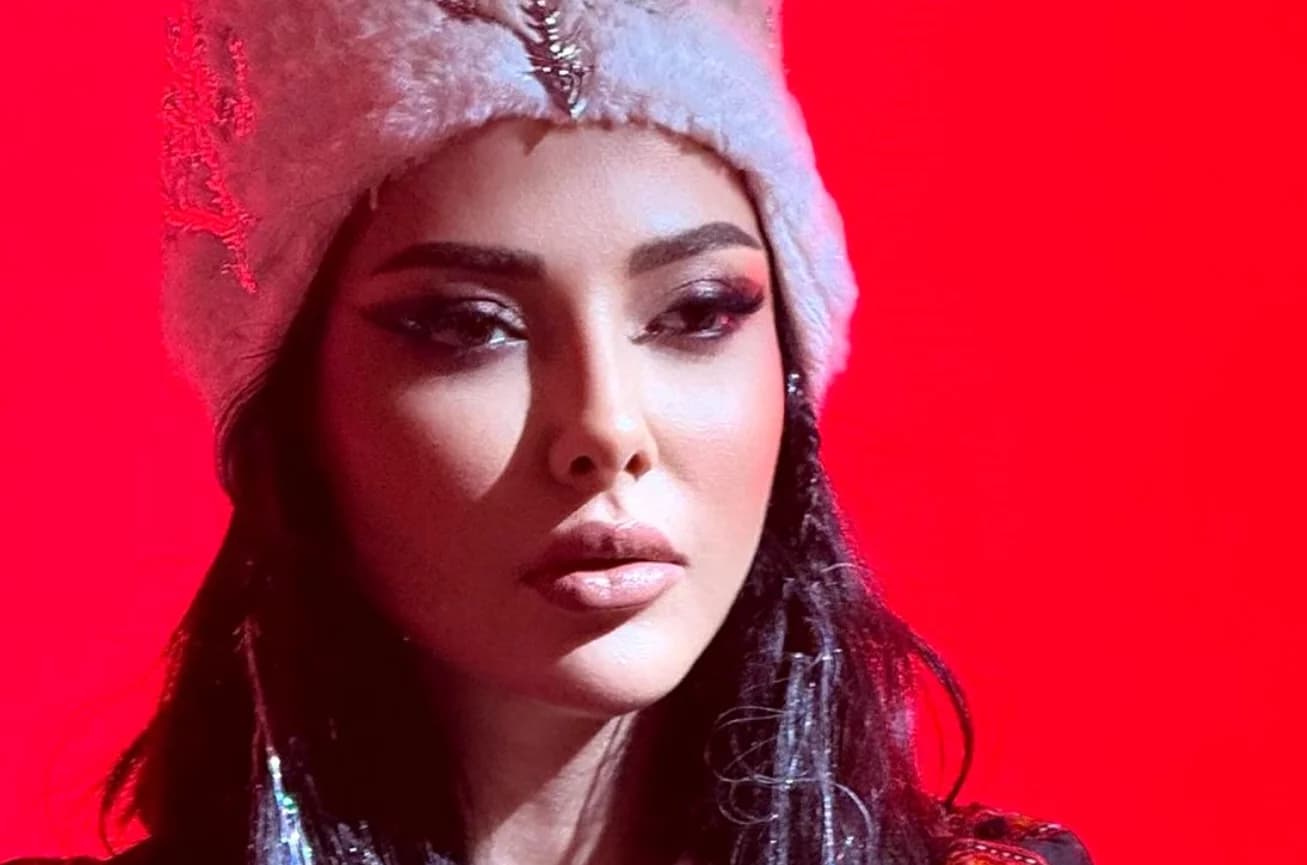 سفر زمان؛ «لیلا اوتادی» 3 ساله در حال عروسک‌بازی