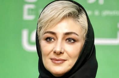 عکس| سفر به ایام قدیم؛ «ویدا جوان» 24 ساله در پشت صحنۀ اولین فیلمش؛ سال 89