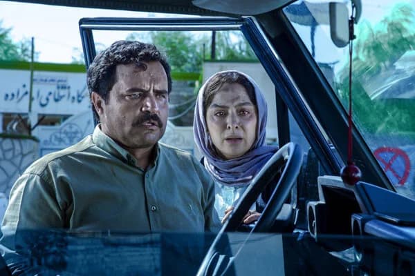 زمان پخش فیلم در آغوش درخت + بازیگران