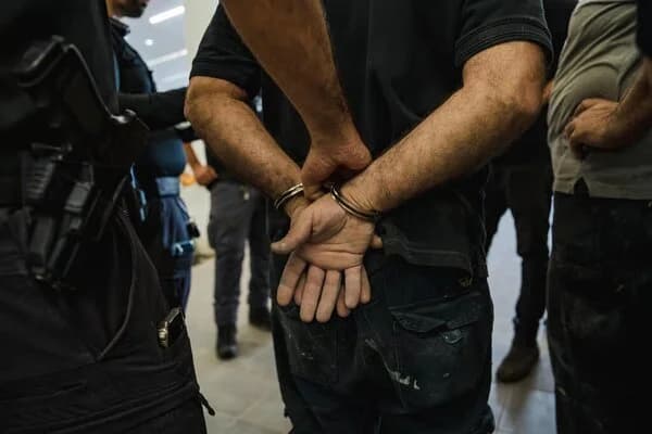 بازداشت ۴ نفر در تهران به اتهام ارسال اطلاعات به شبکه‌های معاند