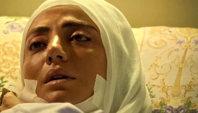 هلن نقی لو در پشت صحنه سریال بیگانگان