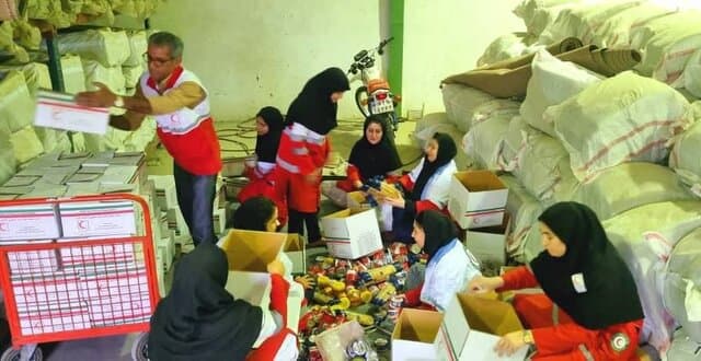 امدادرسانی به ۷۰۰ خانوار آسیب‌دیده از بارندگی و آبگرفتگی در میناب