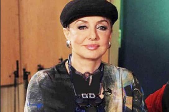 سفر در زمان| گوگوش ۲۰ ساله در حال اجرا در کنسرت پاریس با حجاب ایرانی