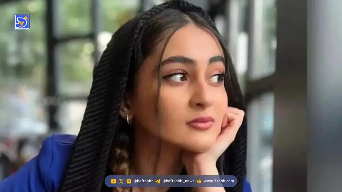 سفر در زمان| کودکی ملیکا پارسادوست بازیگر پرحاشیه در آغوش مهناز افشار؛ سال89