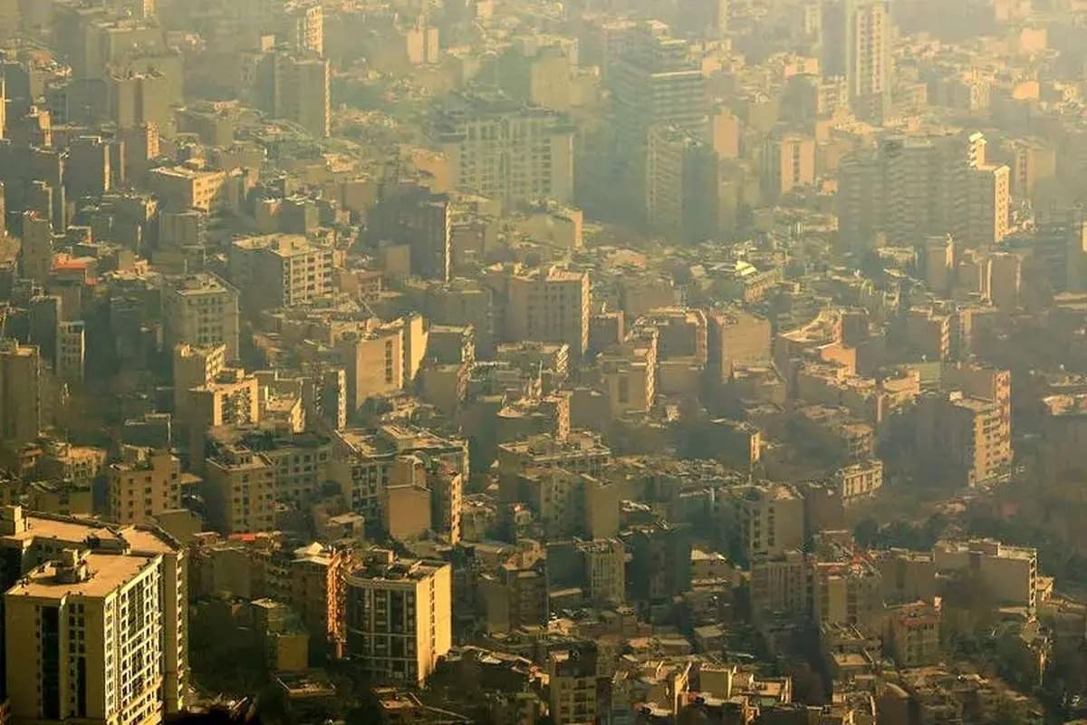 شاخص آلودگی هوای تهران امروز دوشنبه ۲۲ دی/ جزئیات تعطیلی و محدودیت‌های ترافیکی