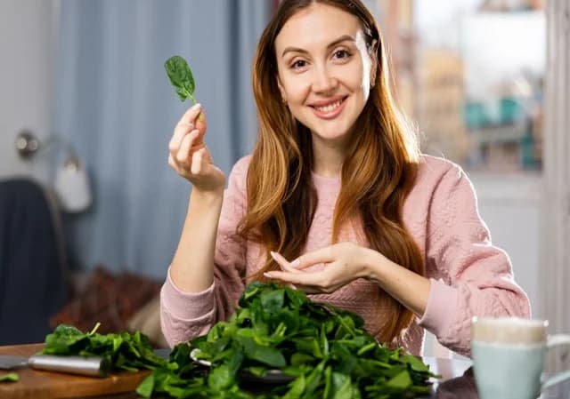 کمبود آهن دارید؟ اسفناج را این‌گونه بخورید!