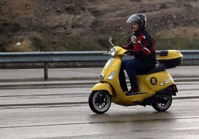 معاون پزشکیان: پیگیر صدور گواهینامه موتورسیکلت برای زنان هستیم