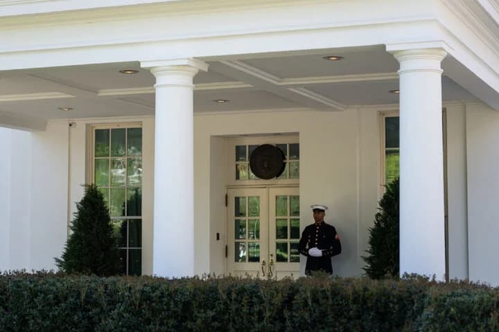 روایت نیویورک تایمز ماجرای ۳۶ ساعت پرآشوب برای رسیدن به آتش بس شکننده با ایران