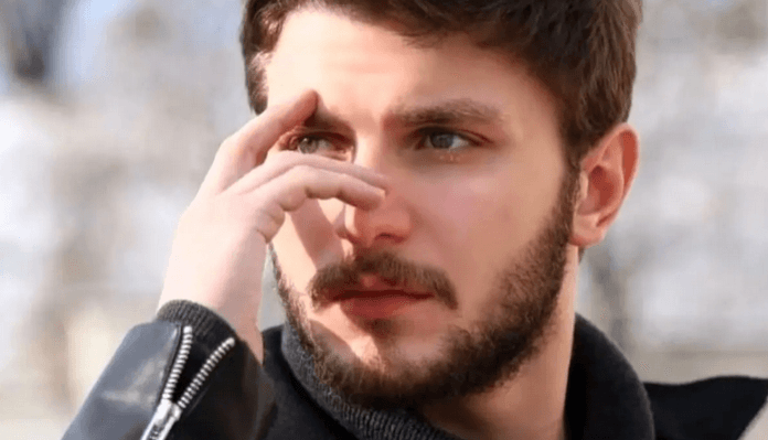 عکس| دارا حیایی در لباس خلبانی