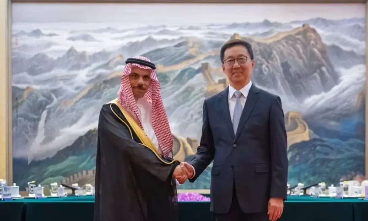 پشت پرده سفر وزیر خارجه عربستان به چین