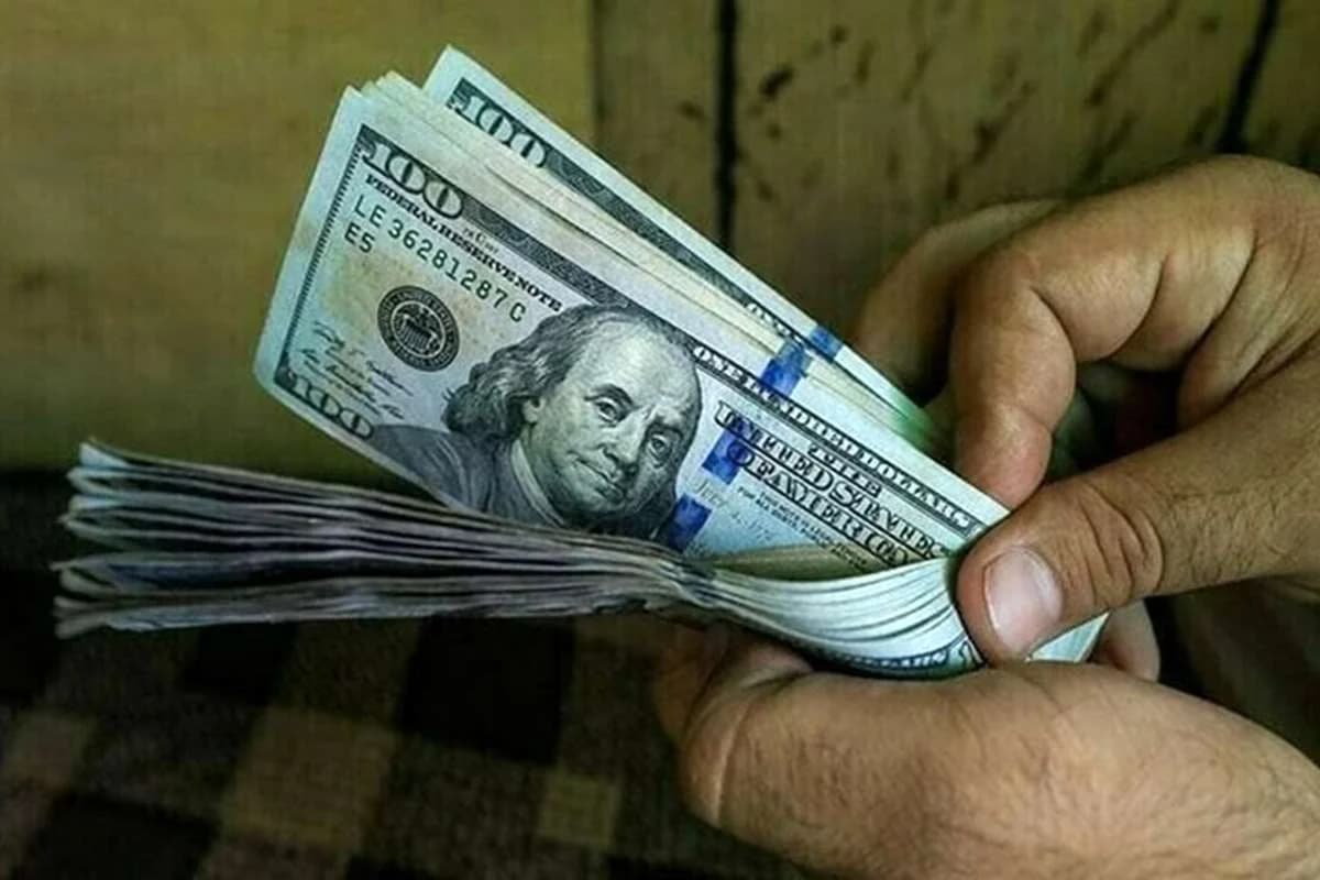 قیمت دلار امروز جمعه 4 اردیبهشت ۱۴۰۵