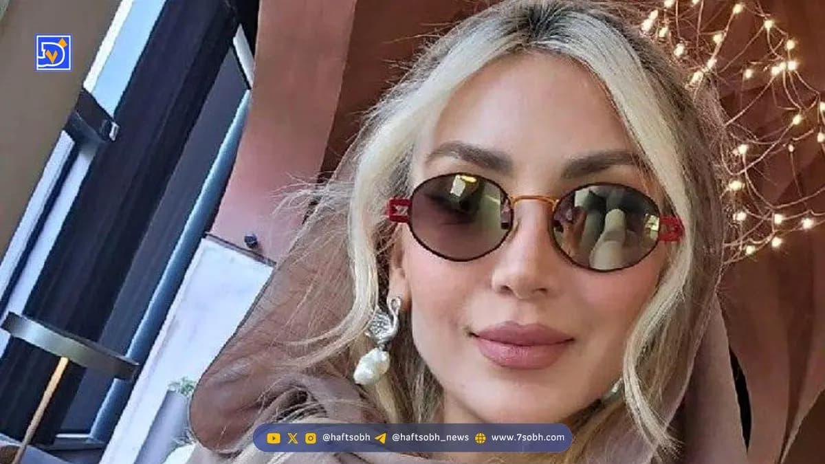 استایل پاییزی مینا مختاری همسر بهرام رادان و پسرشان در خیابان‌های تهران