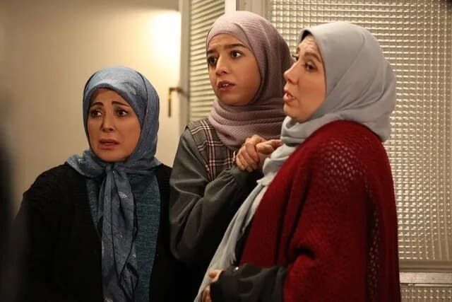 سفر در زمان؛ کمند امیرسلیمانی طاهره خانم اسباب زحمت در ایتالیا