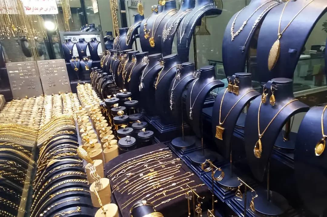 سرقت ۲ و نیم کیلو طلا با پتک و کلاشینکف