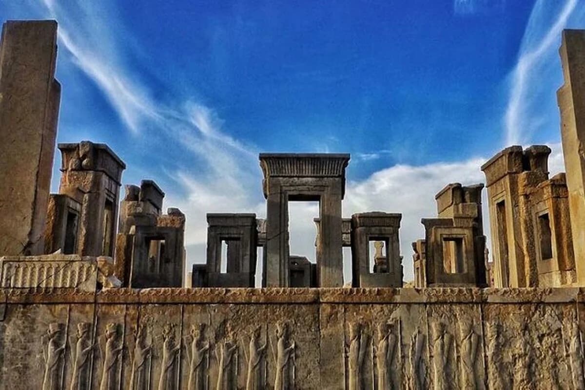 این ۱۲۰ بنای تاریخی کشور مورد تهاجم دشمن قرار گرفته است