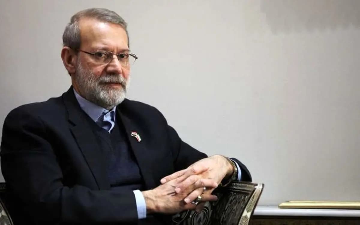 سفر در زمان | عکس دیده نشده از شهید «علی لاریجانی» به همراه فرزندان اش در مازندران + عکس