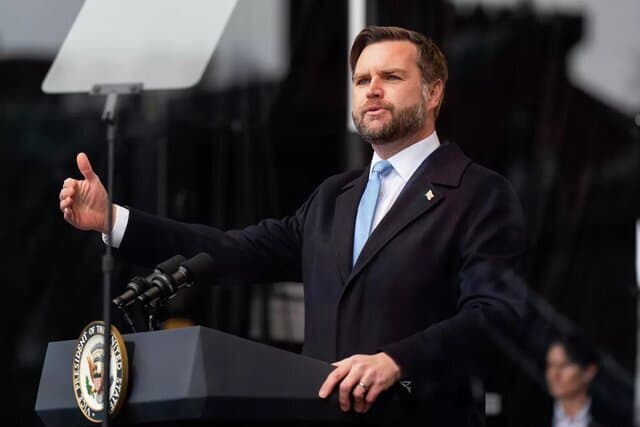 معاون رییس جمهور آمریکا تصمیم ترامپ درباره ایران را لو داد