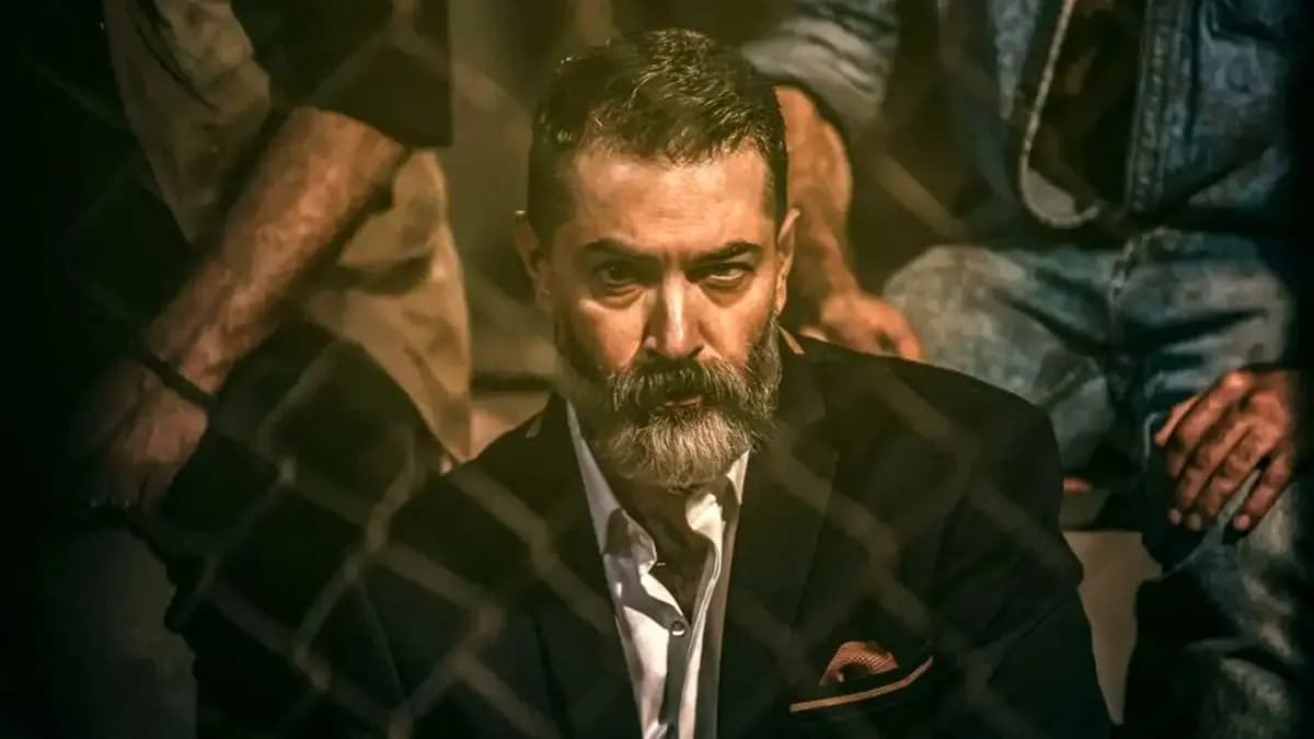 سفر زمان | تصویری جالب از پارسا پیروزفر و محمدرضا شریفی‌نیا در استخر شنا؛ سال 1381