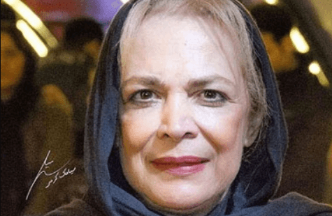 قابهایی جذاب و دیده نشده از مراسم عروسی بیتا فرهی با لباس عروس کلاسیک و شیک همراه با سربندی پر از منجوق دوزی