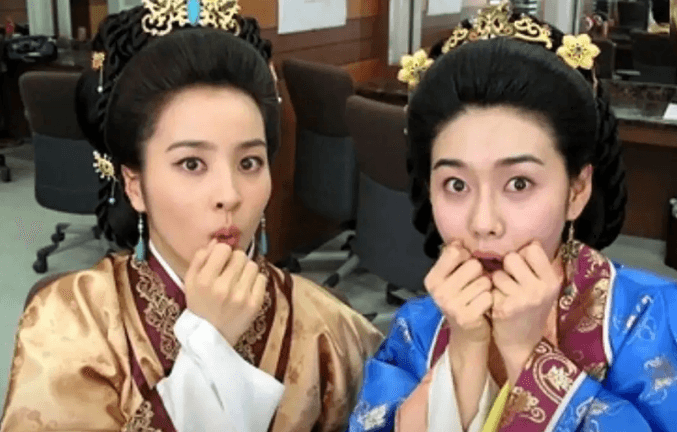 عکس| سفر زمان؛ «سوسانو و سولان» 20 سال بعد از سریال «جومونگ» در کنار هم