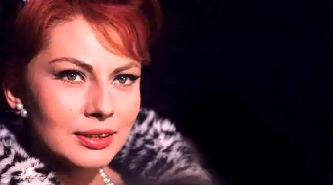 سفر به دیروز| تغییر چهره و اضافه وزن «ثریا اسفندیاری» در جشن تولد 69 سالگی اش؛ 24سال پیش