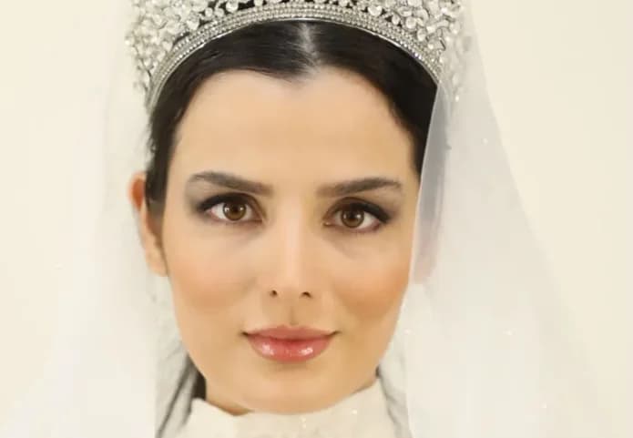 بیوگرافی غزاله اکرمی (نقش عروس کور در سریال کوری) / روایت تلخ غزاله اکرمی از فوت عشق زندگی‌اش