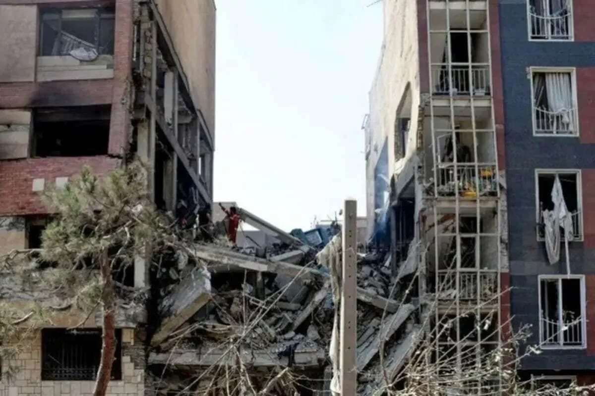 وام ۳۰۰ تا ۷۰۰ میلیون تومانی به واحد‌های مسکونی خسارت دیده در جنگ/ آغاز پرداخت ودیعه مسکن به آسیب‌دیدگان