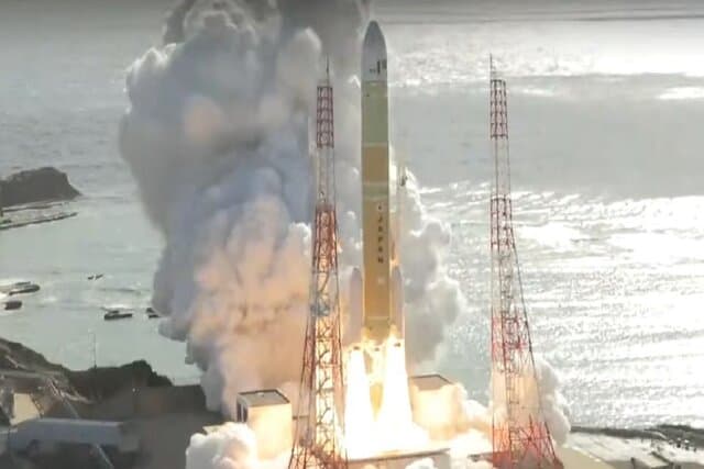 موشک ژاپن هنگام پرتاب ماهواره دچار نقص فنی شد