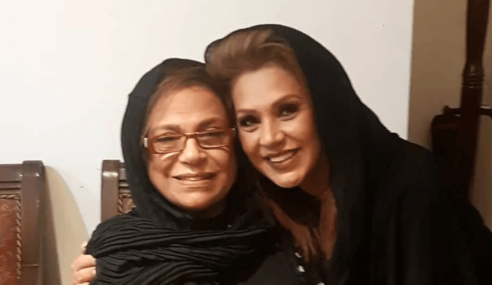 عکس| سفر در زمان؛ «نسرین مقانلو» با کلاه خلبانی و در کابین هواپیما؛ سال 95