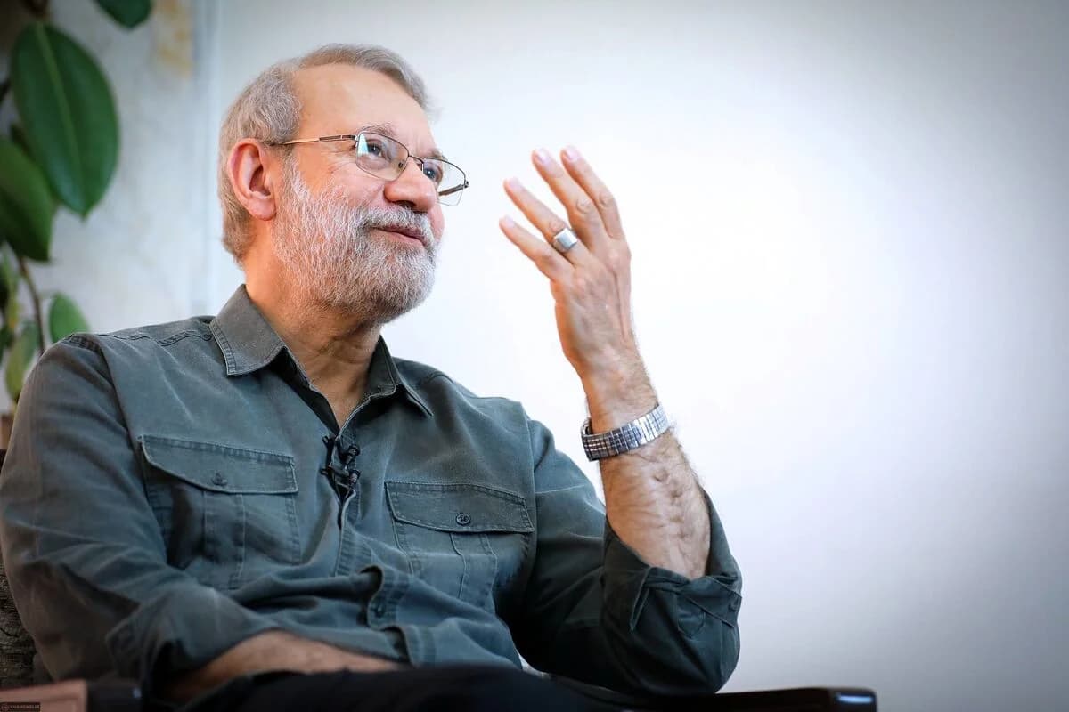 سفر در زمان | پوستر تبلیغاتی علی لاریجانی در انتخابات ۱۳۸۴ + عکس