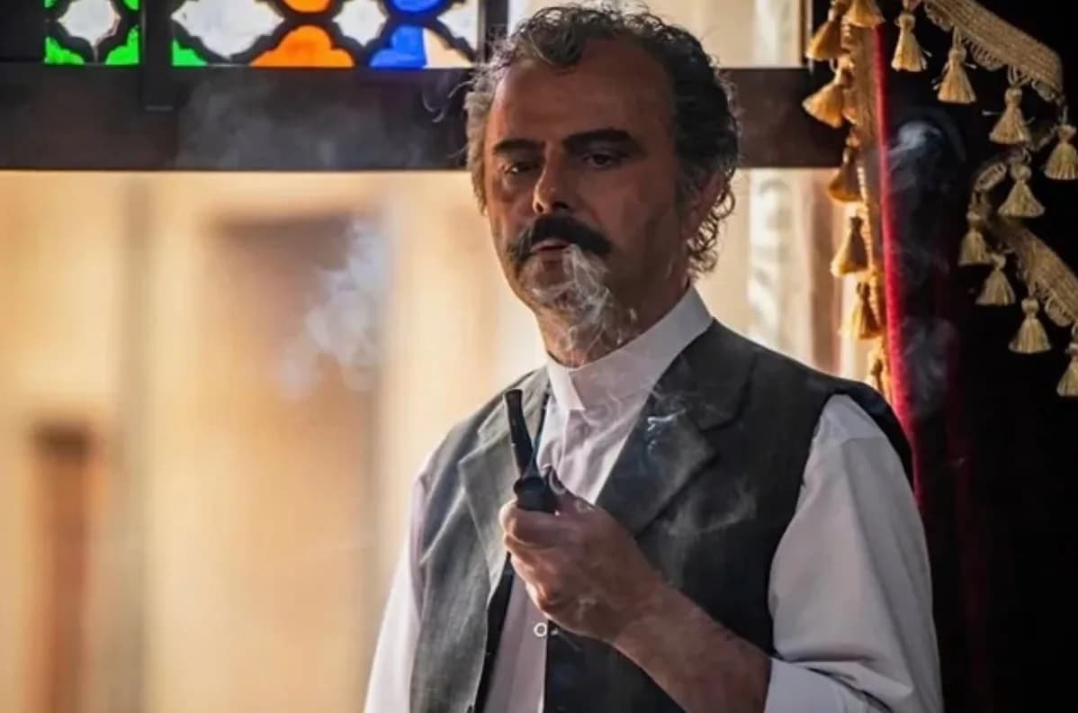 علت جدایی علی مصفا بصیرالملک  از بامداد خمار