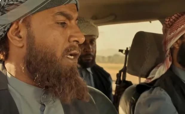 عکس| قاضی دیاب داعشی سریال بیگانگان سوار بر موتور