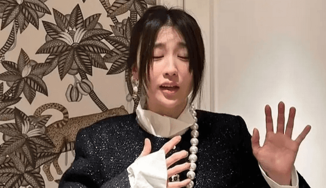 ملکه اینهیون، سریال دونگ‌یی در حال خوردن همبرگر