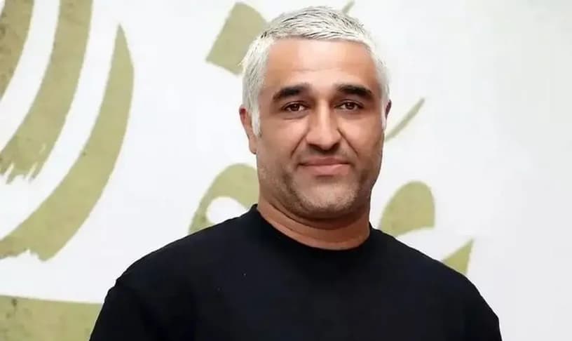 عکس| پژمان جمشیدی در جمع امدادگران هلال‌احمر