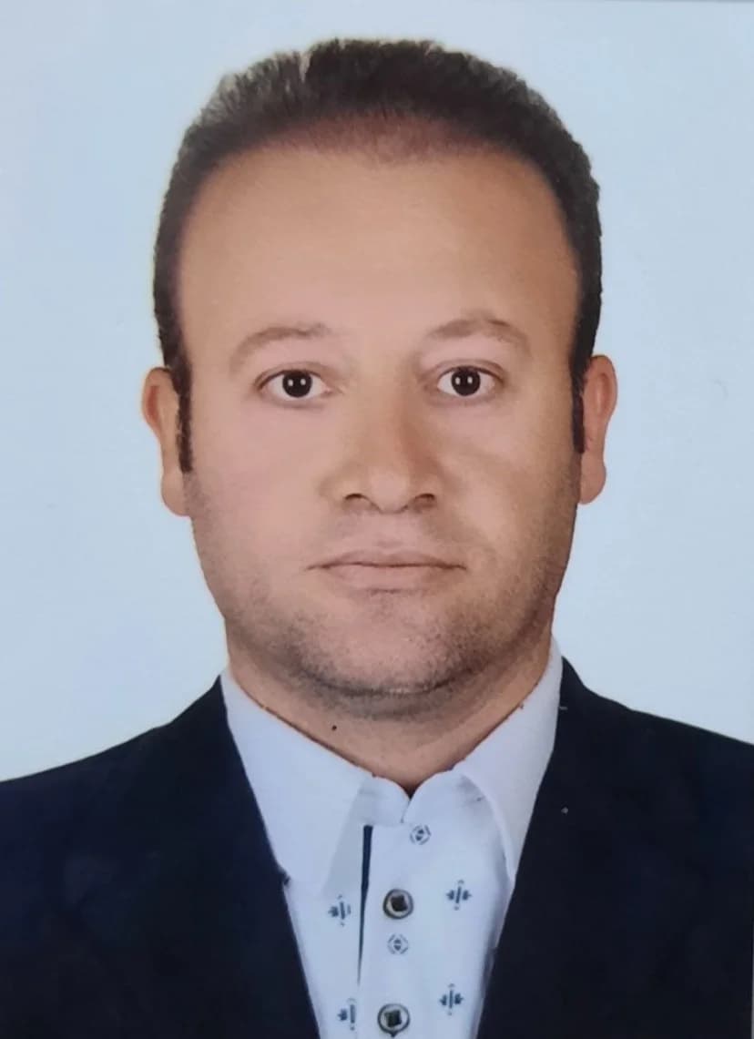 حسین حسین نیای مقدم