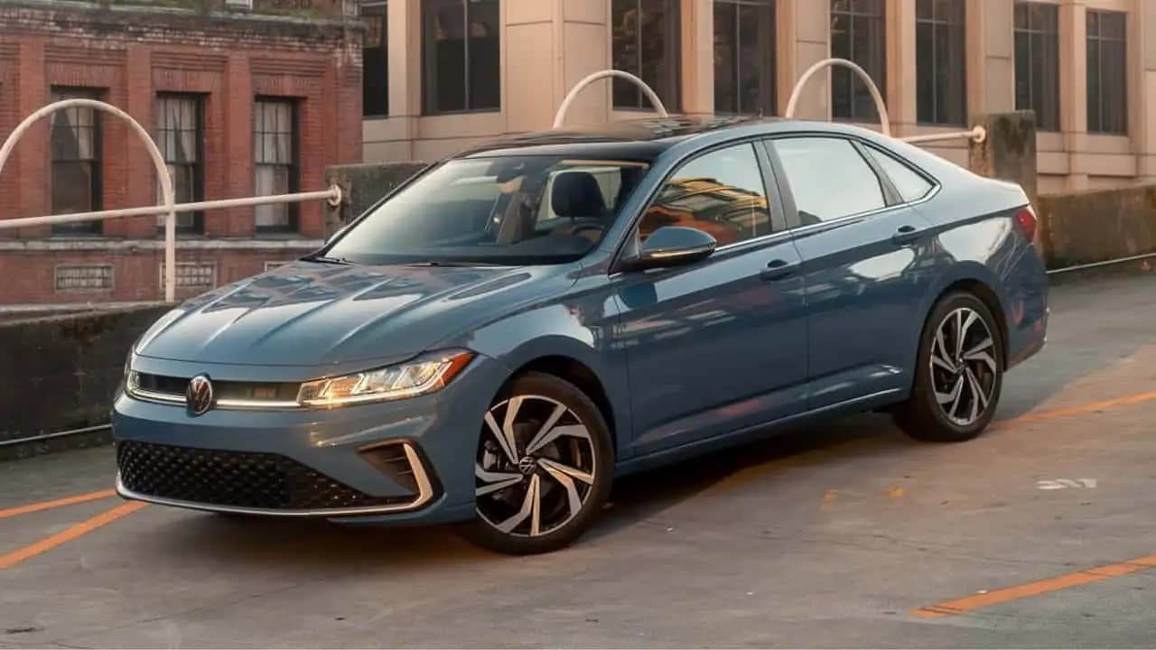 فراخوان ۵۰ هزار دستگاه خودروی جتا توسط فولکس‌واگن به دلیل خطر آتش‌سوزی