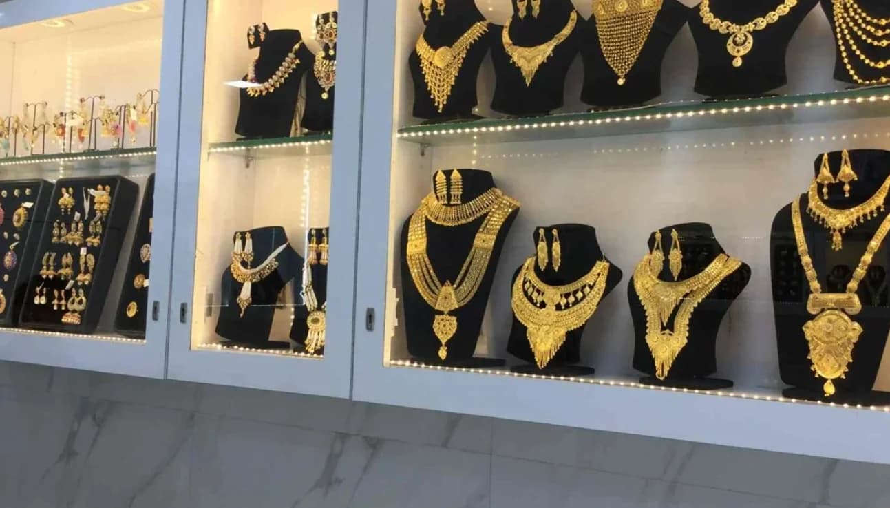 پیش بینی قیمت طلا و سکه دوشنبه ۱۷ فروردین ۱۴۰۵ / معامله‌گران طلا در انتظار بازگشایی بازار فیزیکی