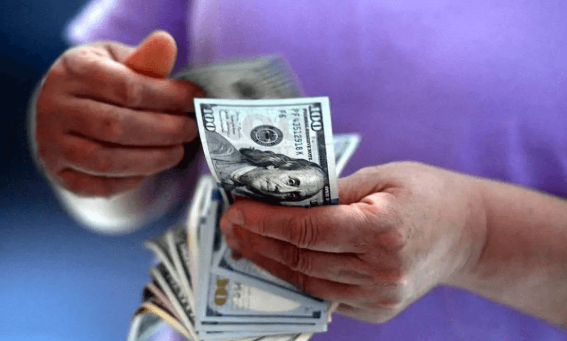 قیمت دلار، طلا و سکه امروز سه‌شنبه ۲۳ دی