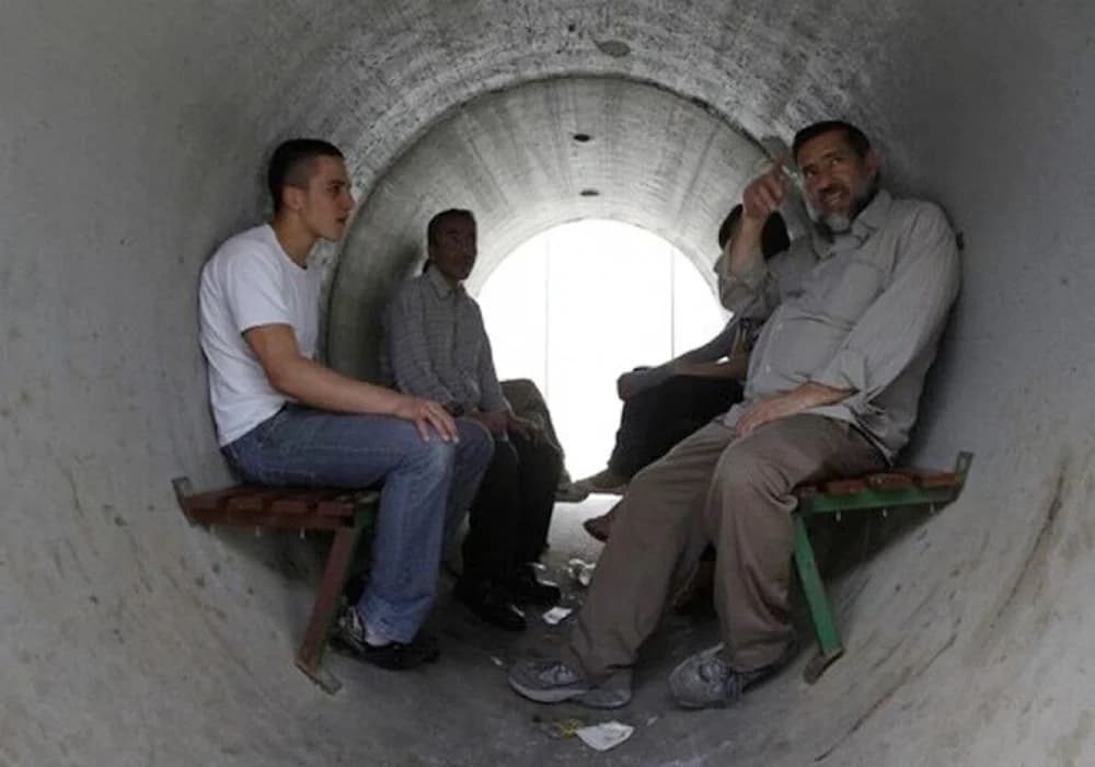 چندین شهر در اسرائیل پناهگاه‌های عمومی را باز کردند